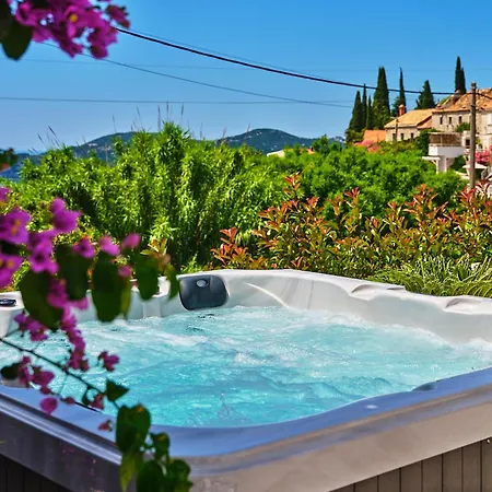 Hedera Estate House Hedera Iii Villa *