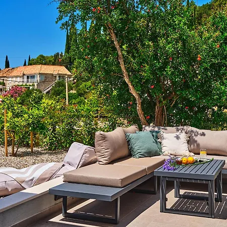 Villa Hedera Estate House Hedera Iii